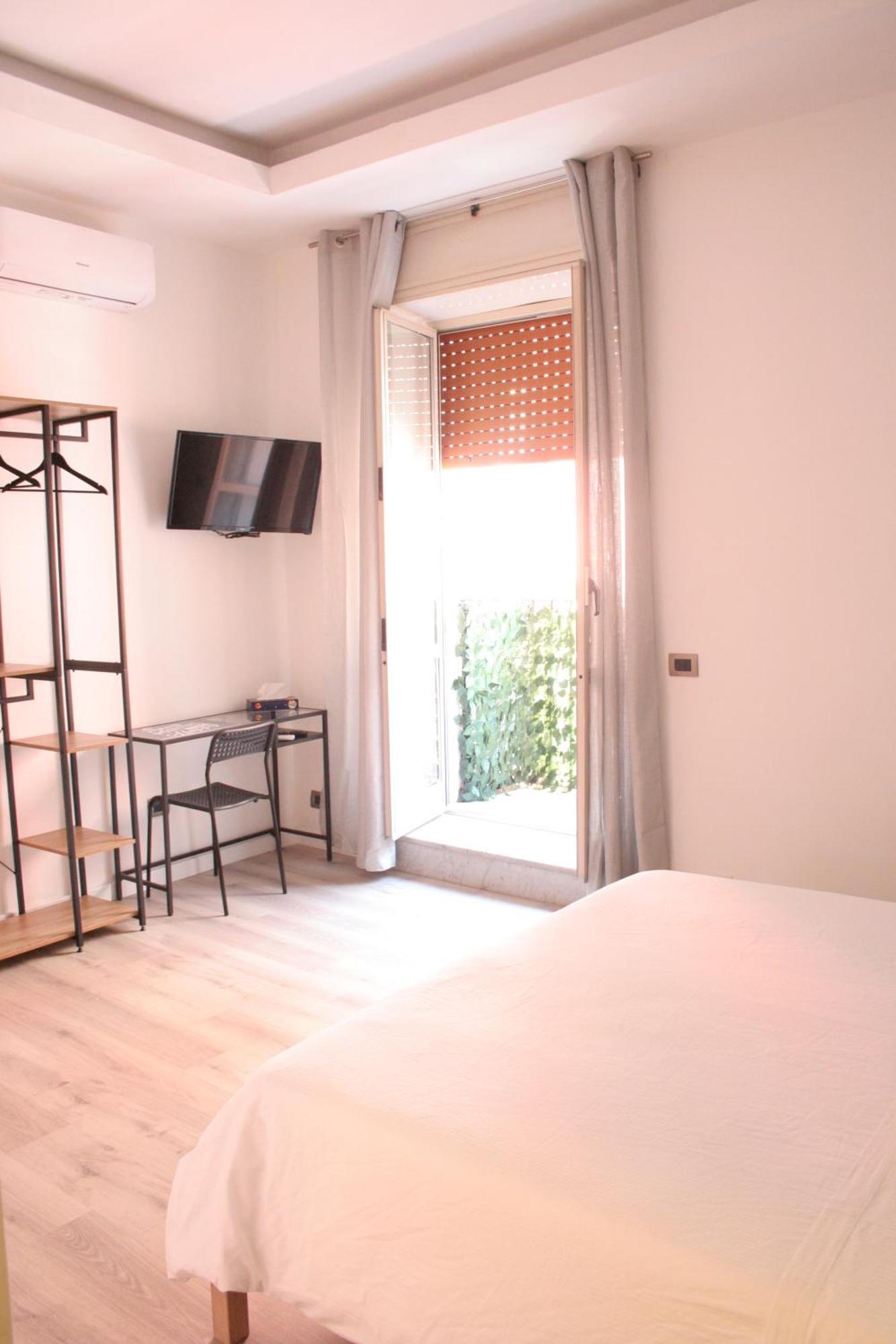 Bella Mbriana Napoli